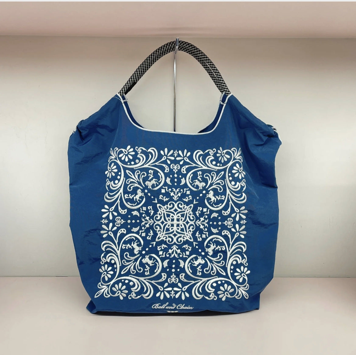 Ball & Chain Embroidery Waterproof Folding  Tote Bags, Eco Bag,Flowers Vine