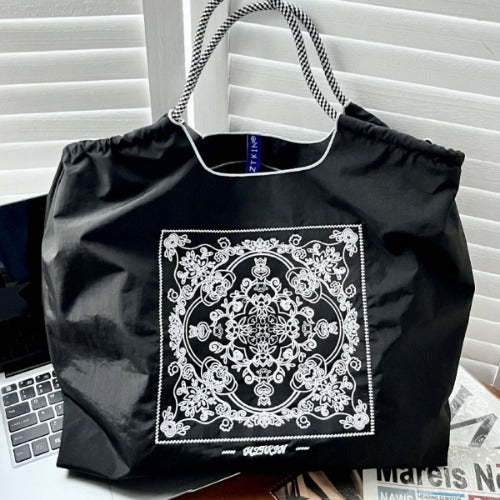 Ball & Chain Embroidery Waterproof Folding Eco-friendly Bag Shopping Bag,Black Series